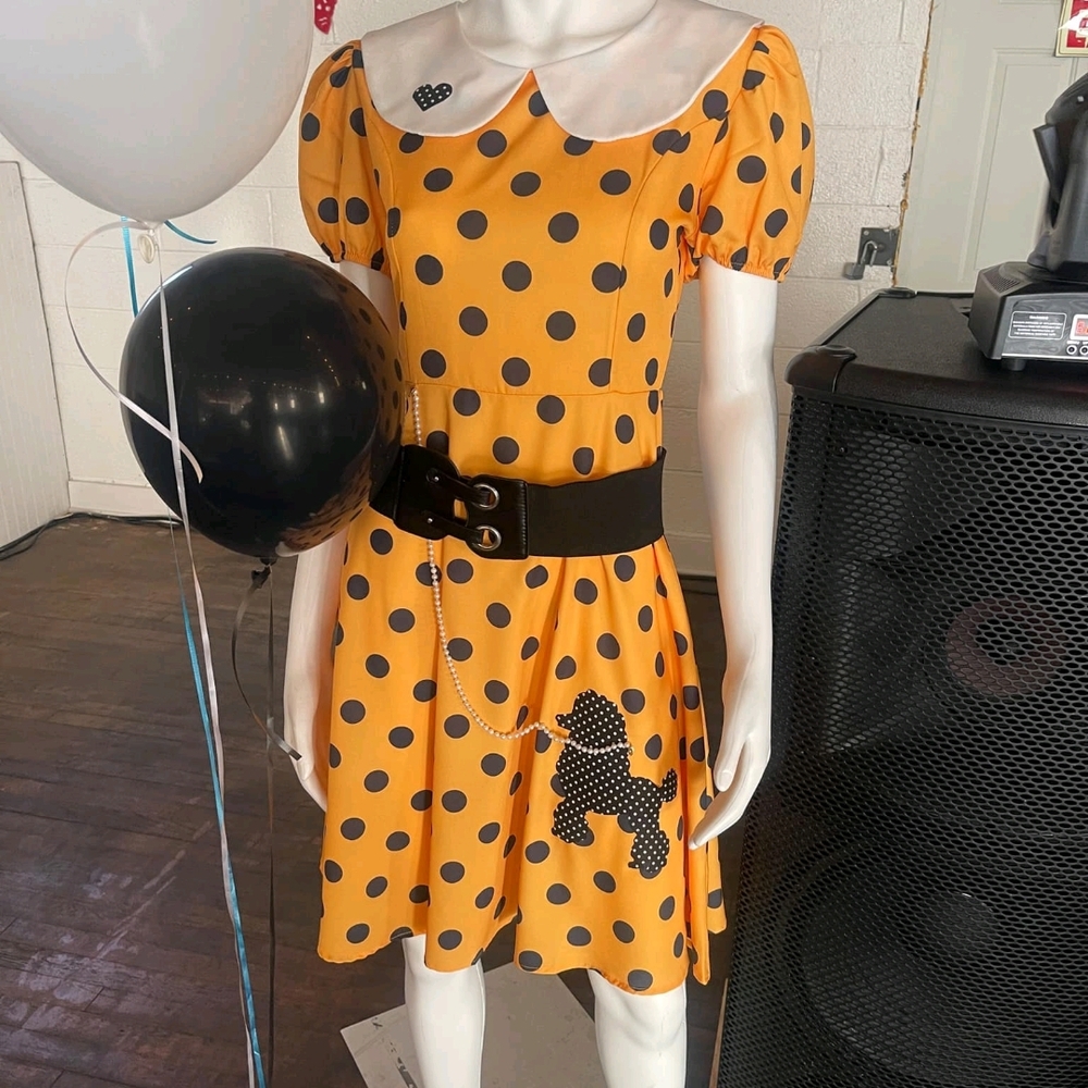 Stylish 50s Poodle Skirt Dress
